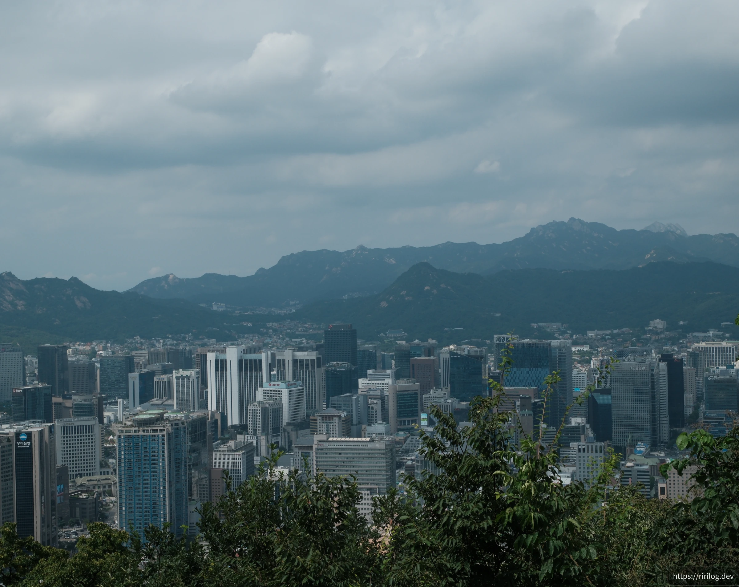 남산